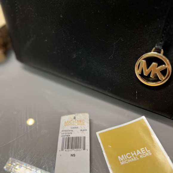 Michael Kors Ciara Black with gold zip look New - Picture 8 of 8